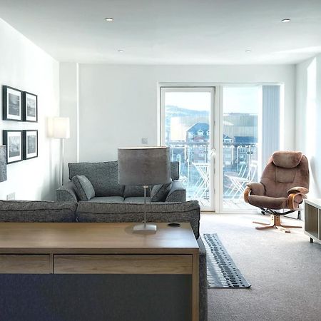 Elegant And Bright Seaside Apt In Swansea Marina Eksteriør bilde