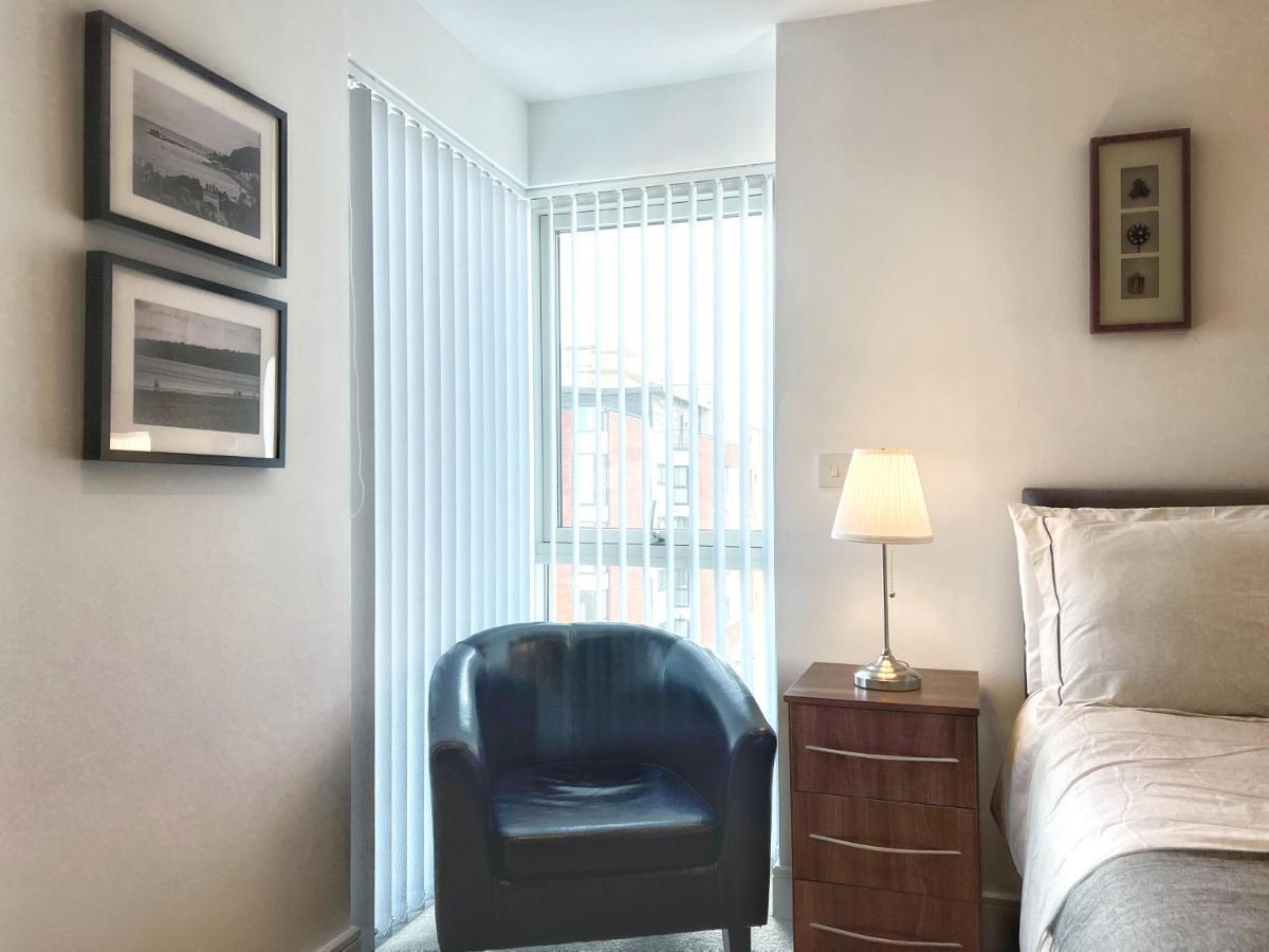 Elegant And Bright Seaside Apt In Swansea Marina Eksteriør bilde