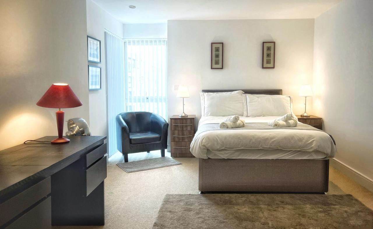 Elegant And Bright Seaside Apt In Swansea Marina Eksteriør bilde