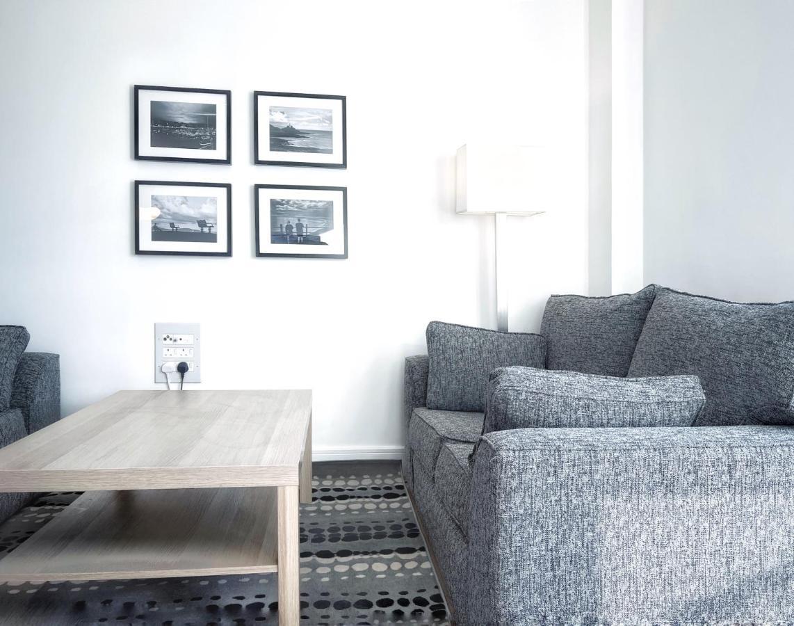 Elegant And Bright Seaside Apt In Swansea Marina Eksteriør bilde