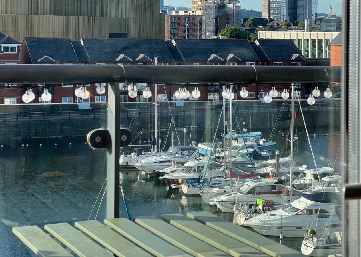 Elegant And Bright Seaside Apt In Swansea Marina Eksteriør bilde